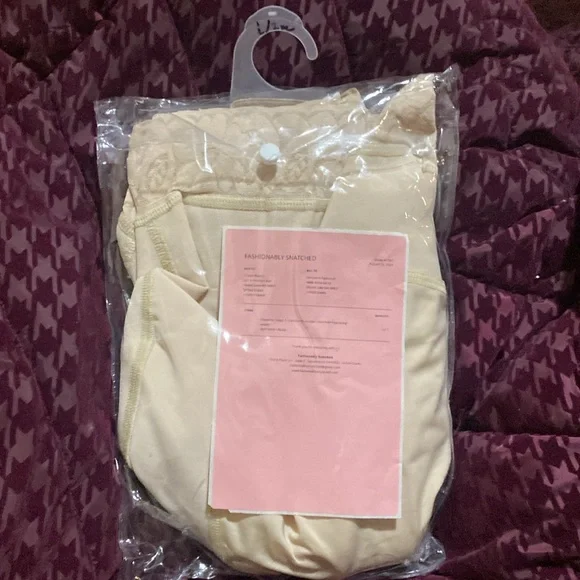 NWT💕Fashionably Snatched stage 3 Faja “Wasp Waist”